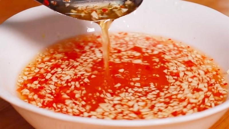 Cách làm nước mắm ăn bánh xèo chua ngọt cực ngon, để lâu được