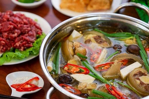 Cách Nấu Lẩu Bò Đơn Giản Mà Ngon – Làm Lẩu Đuôi Bò Thập Cẩm