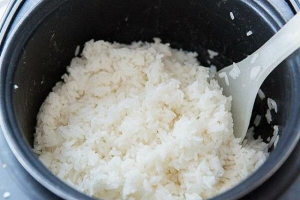Hướng dẫn cách bảo quản cơm nguội qua đêm không bị thiu chuẩn nhất