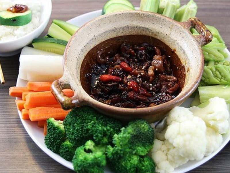 Cách làm nước mắm kho quẹt ăn cùng rau luộc siêu ngon