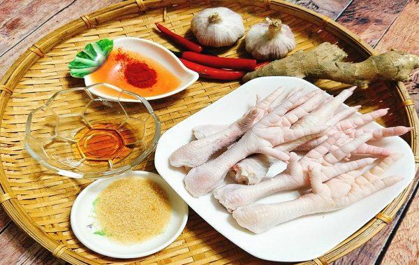 Tuyệt chiêu cách luộc chân gà ngon miễn chê