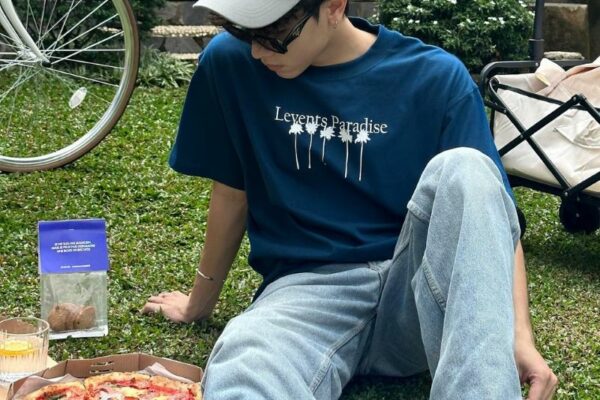 Cung Nhân Mã hợp màu gì? Gợi ý những outfit năng động