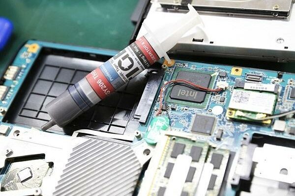 Vệ sinh laptop hết bao nhiêu tiền một lần? Vệ sinh laptop hết bao nhiêu tiền một lần?