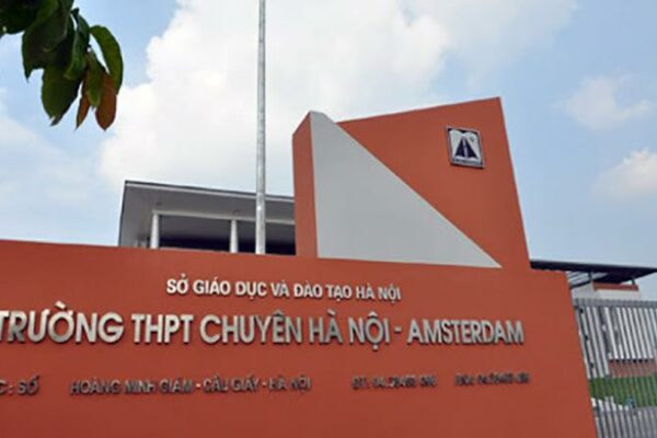 Trường chuyên Hà Nội - Amsterdam những điều cần biết