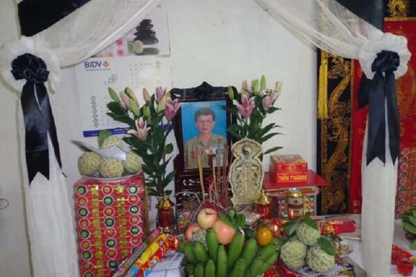 Lập Bàn Thờ Vong Người Mới Mất Và Chuyển Bàn Thờ Sau 49 Ngày 