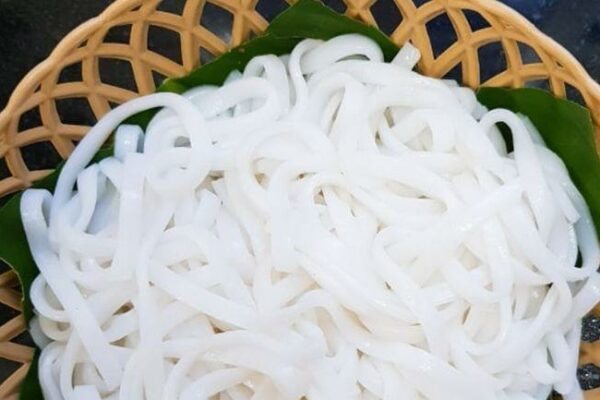 Bánh phở làm từ gì? Bí quyết làm bánh phở dẻo dai, không dùng hàn the Bánh phở làm từ gì? Bí quyết làm bánh phở dẻo dai, không dùng hàn the
