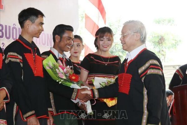 Bảo vệ nền tảng tư tưởng của Đảng Bảo vệ nền tảng tư tưởng của Đảng