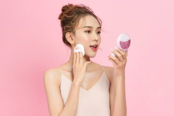 7 bước trang điểm với phấn nước có thể bạn chưa biết 7 bước trang điểm với phấn nước có thể bạn chưa biết