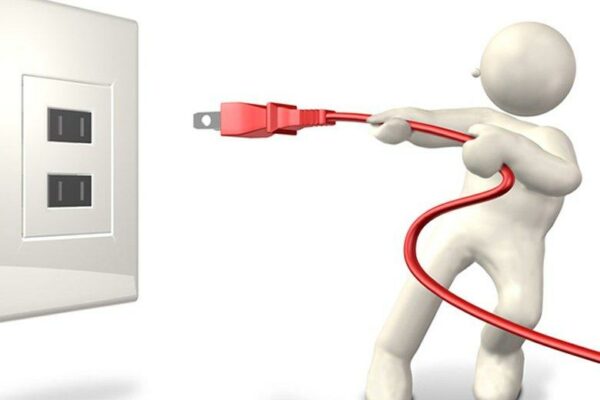 Điểm danh những cách tắt Tivi sai lầm gây tốn điện hầu hết nhà nào cũng mắc phải 