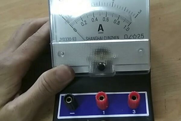 Ampe kế dùng để đo đại lượng nào?