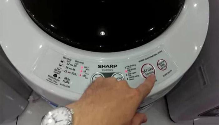 Máy giặt Sharp báo lỗi C2? Nguyên nhân và cách khắc phục