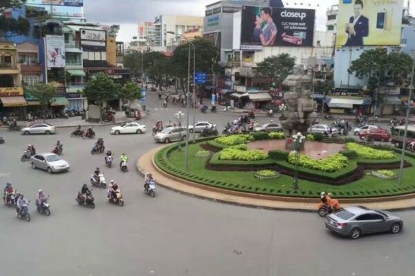 Ngã sáu Cộng Hoà – Lịch sử tên gọi và cơ sở hạ tầng